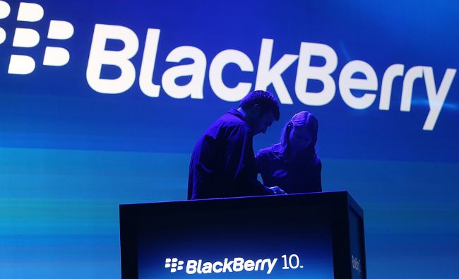 BlackBerry nu va mai produce smartphone-uri, se va concentra pe software