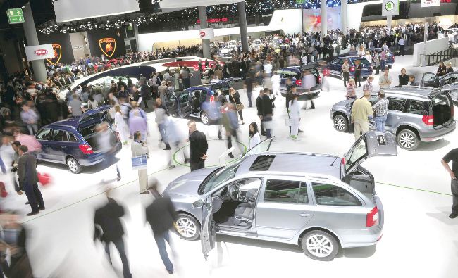 Reuters: Epoca marilor saloane auto se apropie de sfârşit?