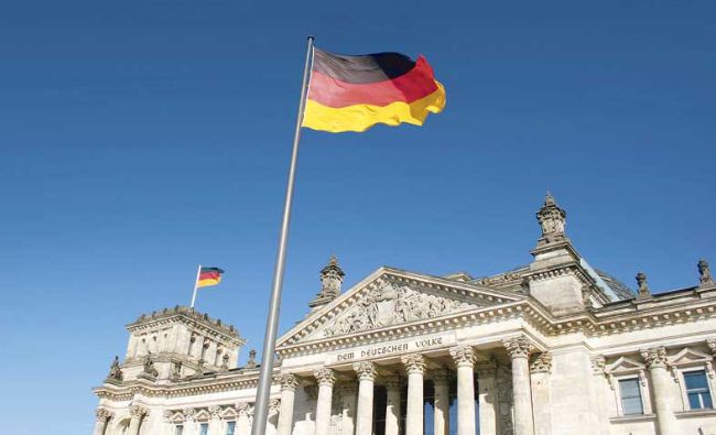 UPDATE Noul preşedinte al Germaniei promite să susţină ”bazele democraţiei” în aceste ”vremuri tulburi”