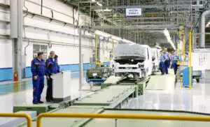 UPDATE Statul român acceptă ca Ford să atingă producția asumată în contractul de privatizare abia în 2025. Condiționat!