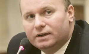 Capital TV. Cristian Păun: Pieţele sunt nervoase, aurul şi pământul rămân elemente de investiţie