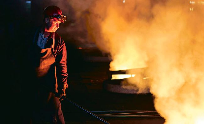 Veşti bune pentru industria siderurgică românească: UE impune noi taxe anti-dumping pentru oțelul din China