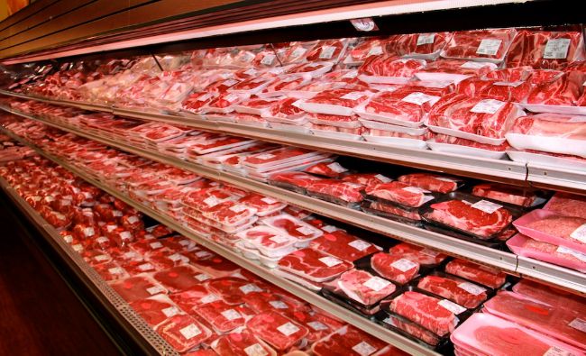 UE stopează importurile de carne de vită și pui de la 20 de firme din Brazilia