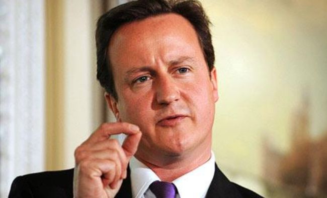 David Cameron, la Palatul Buckingham pentru a-i înmâna demisia reginei Elisabeta a II-a