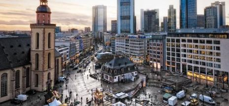 Bloomberg: Frankfurt, principalul beneficiar în cazul ieşirii Marii Britanii din Uniunea Europeană