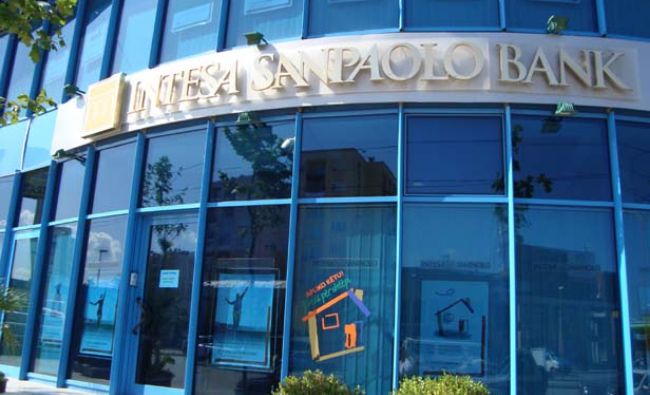 Intesa Sanpaolo vrea să vândă credite neperformante de 2,5 mld. euro