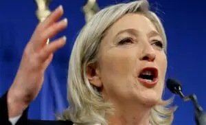 Parlamentul European i-a ridicat imunitatea Marinei Le Pen