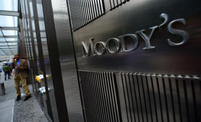 Moody’s a îmbunătăţit la stabilă perspectiva sectorului bancar din Grecia