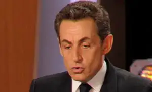 A doua zi de audieri pentru Nicolas Sarkozy, reţinut pentru suspiciuni de finanţare ilegală a campaniei sale