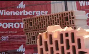 Wienerberger avertizează că evoluţiile cursului de schimb îi vor afecta rezultatele din 2016