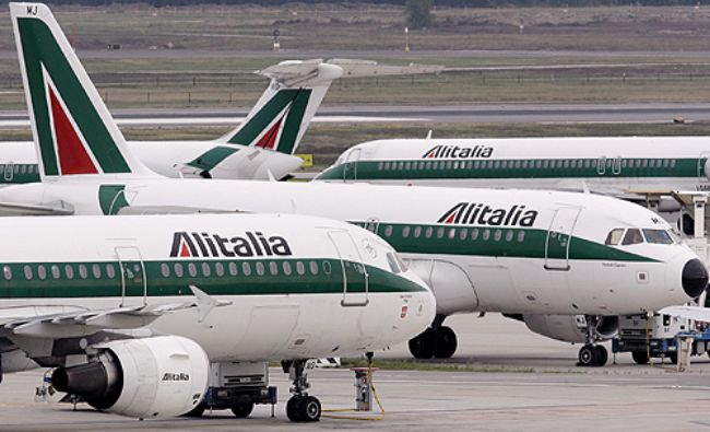 Alitalia aşteaptă să fie preluată. Ofertele pot fi depuse până la 15 septembrie