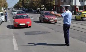 Poliţiştii au aplicat peste 10.000 de sancţiuni contravenţionale, la sfârşitul săptămânii