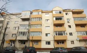 De vineri se aplică această LEGE! Toți românii care stau LA BLOC vor fi OBLIGAȚI să…