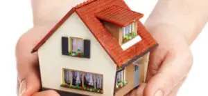 Proiect de lege: Statul să le dea case la ţară românilor care nu îşi permit!
