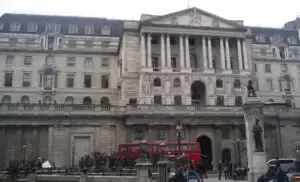Banca Angliei avertizează că Brexitul prezintă un risc pentru situaţia financiară a Marii Britanii