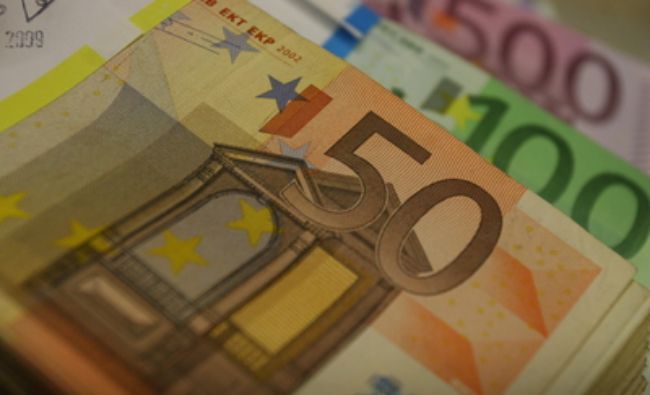 Curs valutar: Euro stagnează