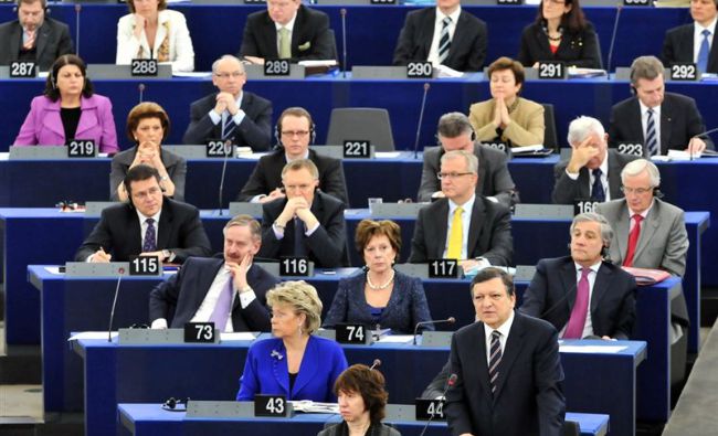 Comisia Europeană recomandă României să îmbunătăţească gradul de conformare voluntară la plata taxelor
