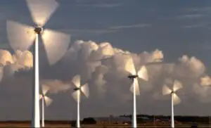 ANRE: Contribuţia plătită de consumatori pentru energia verde va creşte