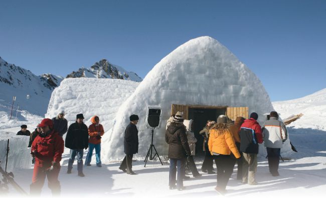 Hotelul de Gheaţă atrage mii de turiști în fiecare iarnă. Anul acesta se deschide la 10 februarie