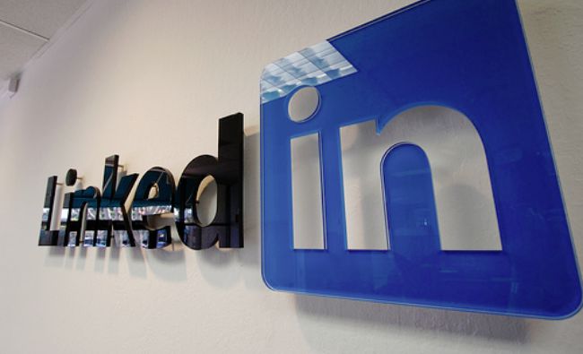 Microsoft va cumpăra LinkedIn
