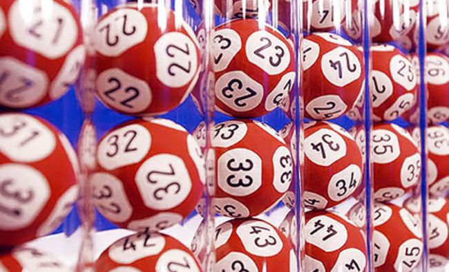 A câștigat o sumă fabuloasă la loterie, dar după trei ani a primit o veste DEVASTATOARE