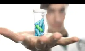 OMS avertizează asupra superbacteriilor mortale
