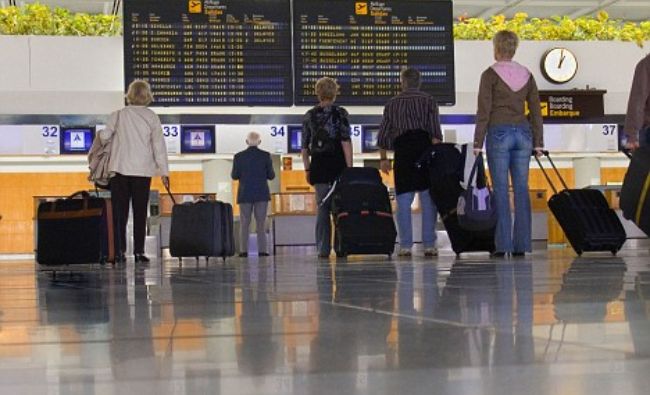 Un aeroport din Europa a găsit soluția ca oamenii să nu mai intre în carantină. Efectuează teste COVID-19 contra cost