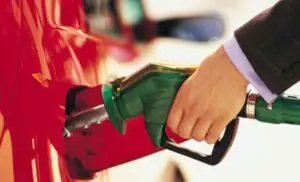 Petrom a scumpit din nou carburanții. Unde găsești cei mai ieftini carburanți în rețeaua Petrom