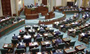 Senatul a adoptat propunerea PSD privind eliminarea a 102 taxe nefiscale