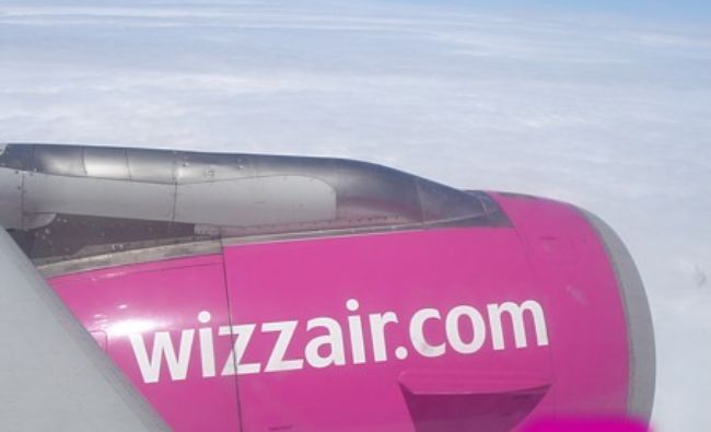 Întârziere de aproape 11 ore a unei curse Wizz Air pe ruta Roma-Bucureşti care trebuia să aterizeze vineri seară