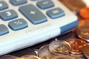 Diurnele vor fi impozitate ca salariile pentru partea care depăşeşte nivelul stabilit pentru instituţiile publice