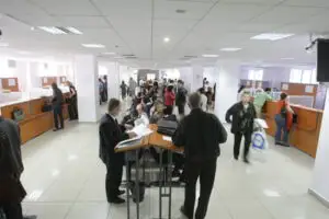 În criză, PFA-urile iau locul firmelor. Vezi cum s-a dublat numărul acestora şi ce domenii sunt preferate