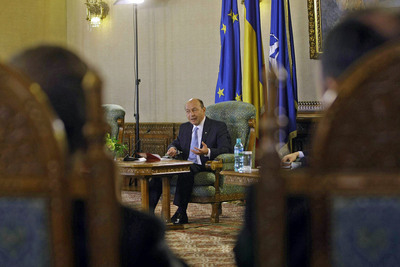 Băsescu invită  partidele politice la Cotroceni pentru a discuta despre Legea pensiilor