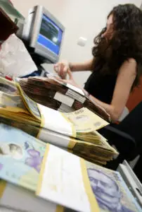 Statul vrea să te învețe despre bani. Vezi cum