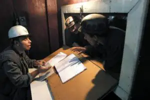 Valea Jiului ar putea beneficia, până în 2018, de subvenţii pentru minele neprofitabile de cărbune