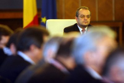Boc: În 2011, România va ieşi din criză