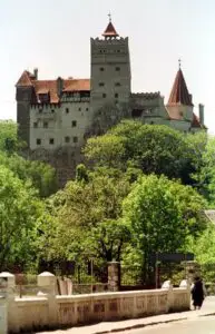 Aproape cinci milioane euro pentru promovarea României ca destinaţie turistică pe trei canale TV internaţionale