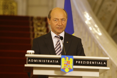 Băsescu: Mă voi pronunţa cu celeritate pe legile privind TVA la alimente şi neimpozitarea pensiile mici