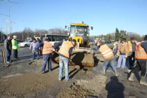 Salariații români sunt cei mai expuși din UE la inhalarea de fum și vapori