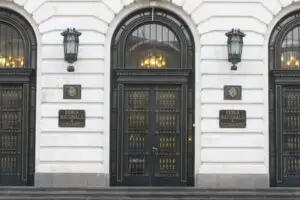 Viceguvernator BNR: Acum nu este suficient doar să gestionăm criza, trebuie să avem acţiune
