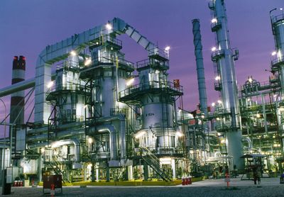 Investiţii de aproape 25 miliarde lei la companiile din subordinea Ministerului Economiei în ultimii trei ani
