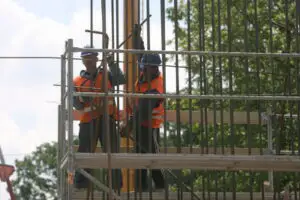 Proiectul de modificare a Codului Muncii: Durata maximă de lucru – 48 ore pe săptămână