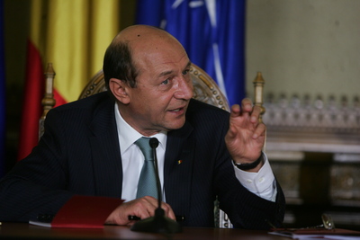 Băsescu: În 2011 trebuie declanşată restructurarea regiilor autonome