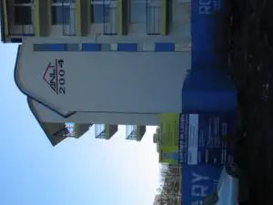 Udrea vrea deblocarea programului de reabilitare a cartierului Henri Coandă