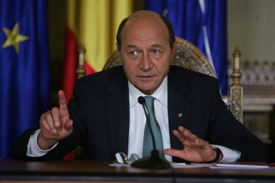 Revizuirea Constituției, susținută de Băsescu în Parlament