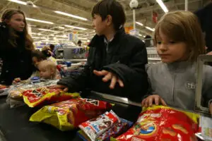 România înregistrează o risipă de alimente de cinci milioane de tone