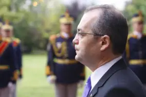 Boc cere PSD să nu solicite blocarea fondurilor europene pentru România. Ponta: Premierul minte!