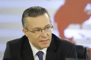 Diaconescu: „Declaraţiile şefului statului şi reacţia Rusiei nu fac decât să învenineze bilateral”