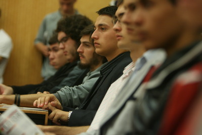 Criza economică determină tineretul spaniol să-şi abandoneze mai rar studiile universitare