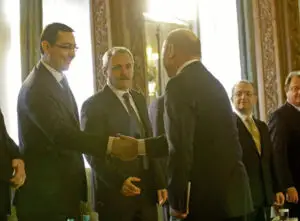 Ponta: Băsescu ne-a cerut să închidem ochii şi să adoptăm legile salarizării, bugetului şi educaţiei